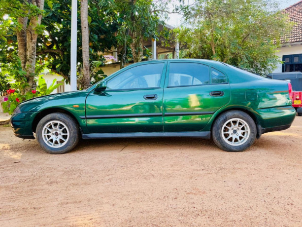 mitsubishi-lancer-carishma-big-2