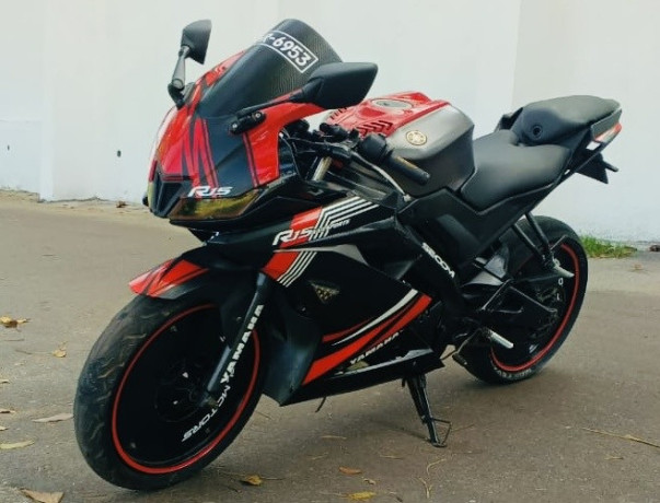 yamaha-r15-2019-big-2