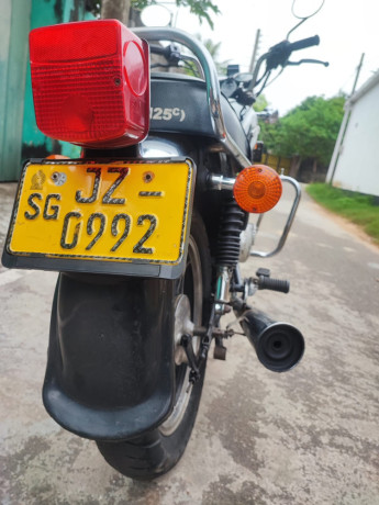suzuki-gn125-japan-onlight-big-2