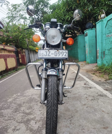 suzuki-gn125-japan-onlight-big-1