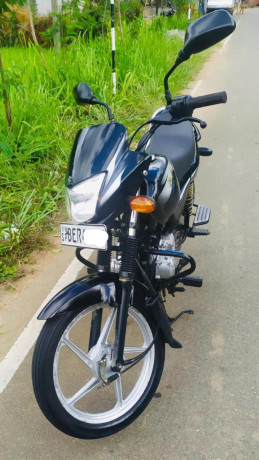 bajaj-platina-100-2017-big-0