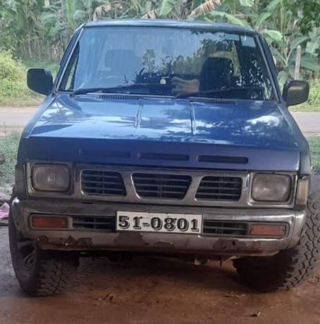 nissan-d21-double-cab-big-4