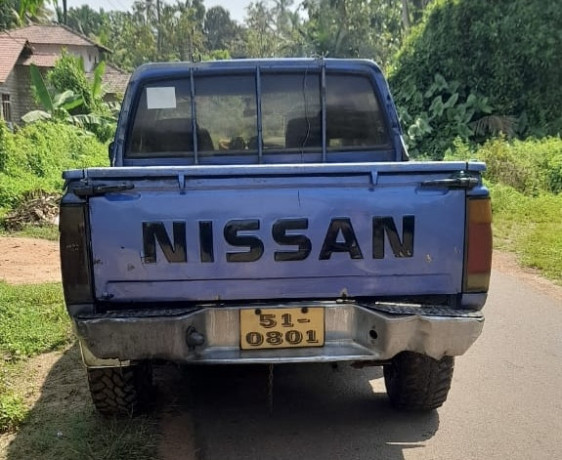 nissan-d21-double-cab-big-2