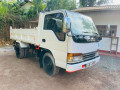 isuzu-tipper-2000-small-1