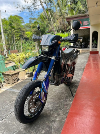 suzuki-drz-400-k7-2007-big-0