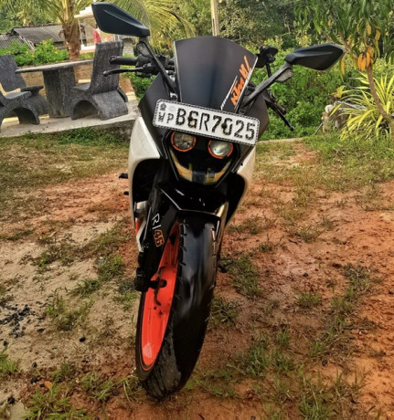 ktm-rc-200-big-1
