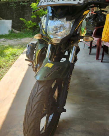 yamaha-fz-v2-2016-big-1
