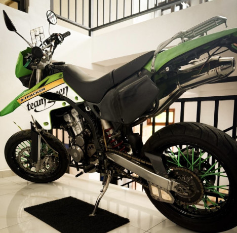 kawasaki-d-tracker-250-d2-big-1