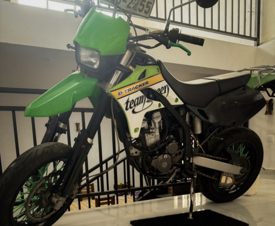 kawasaki-d-tracker-250-d2-big-0