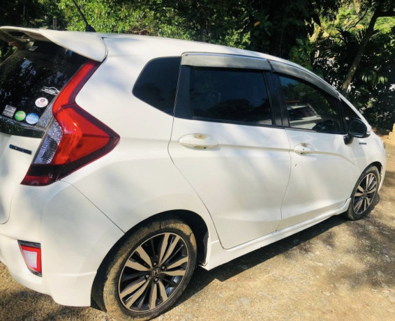 honda-fit-gp5-s-grade-2014-big-1