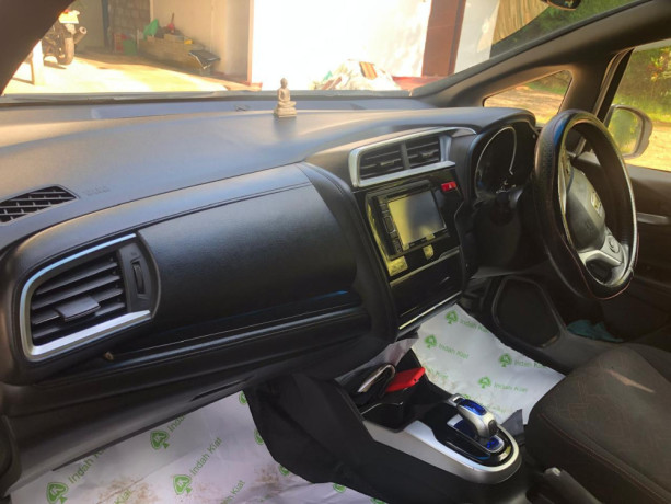 honda-fit-gp5-s-grade-2014-big-3