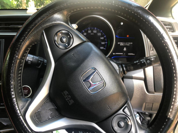 honda-fit-gp5-s-grade-2014-big-4