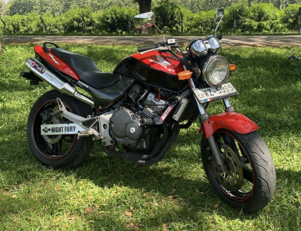 honda-hornet-ch150-f7-2011-big-0