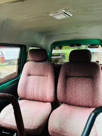 mitsubishi-l400-space-gear-big-4