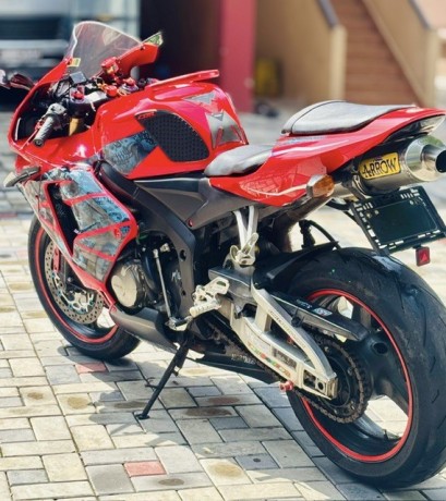 honda-cbr-600rr-big-2