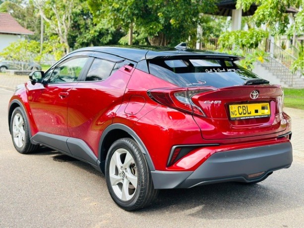 toyota-chr-ngx10-2018-big-2