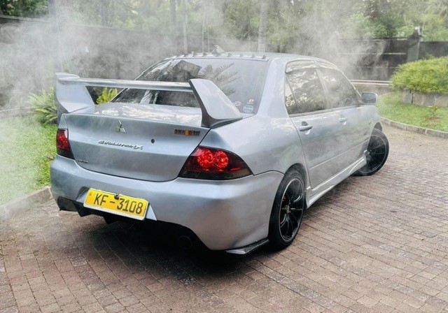 mitsubishi-lancer-cs2-big-1