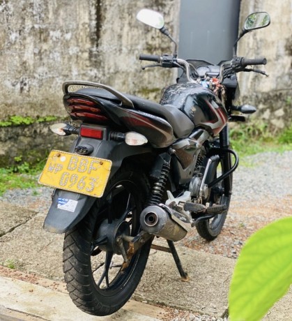 bajaj-discover-100m-big-3