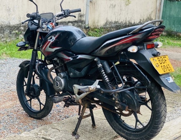 bajaj-discover-100m-big-1