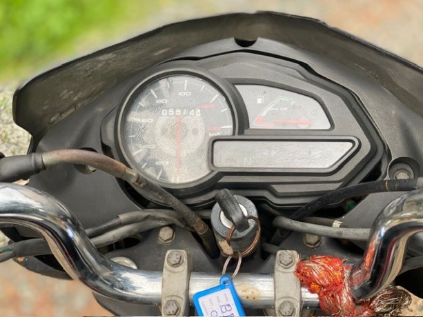 bajaj-discover-100m-big-4