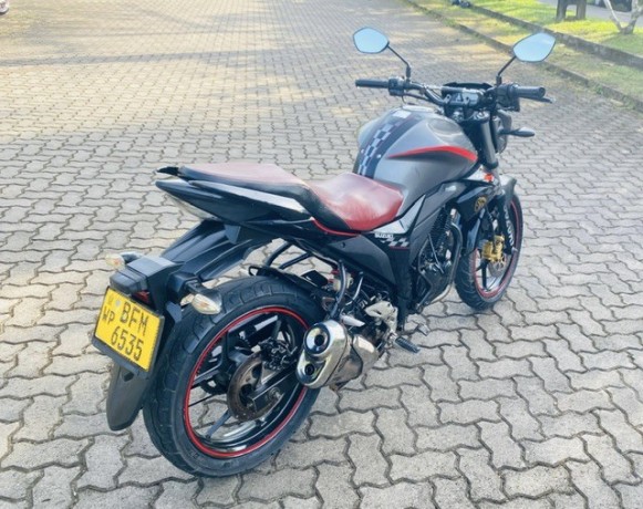 suzuki-gixxer-gsx-150-big-3