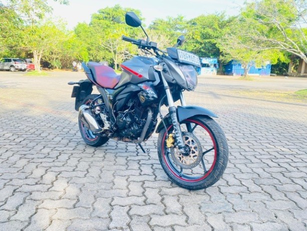 suzuki-gixxer-gsx-150-big-4