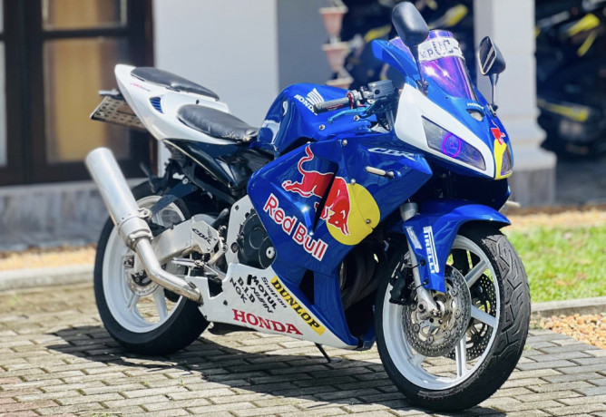 honda-cbr-mc22-registered-big-0