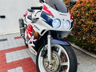 honda-cbr-250-fireblade