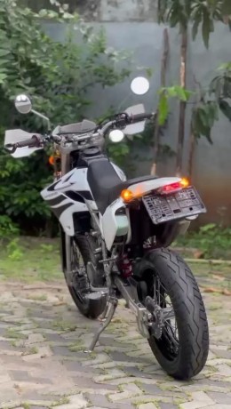 kawasaki-d-tracker-250-d2-big-1