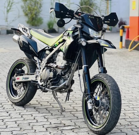 suzuki-sb-tracker-250-big-0