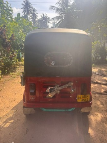 bajaj-4-stroke-threewheel-big-3