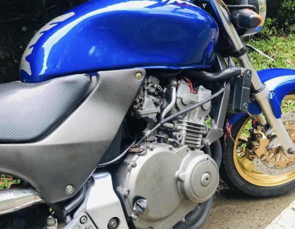 honda-hornet-250-2010-big-2