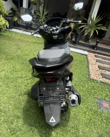 honda-pcx-2022-big-3