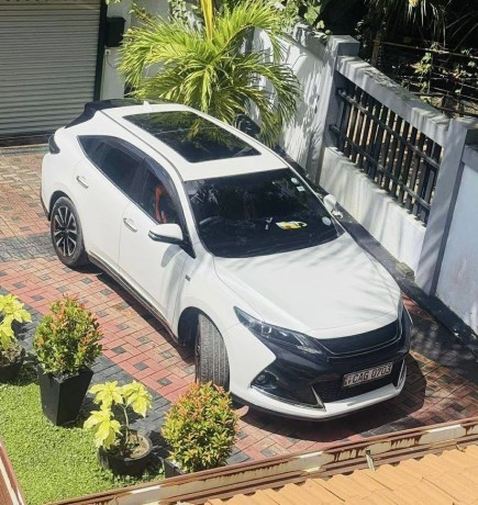 toyota-harrier-gs-g-sport-2015-big-1