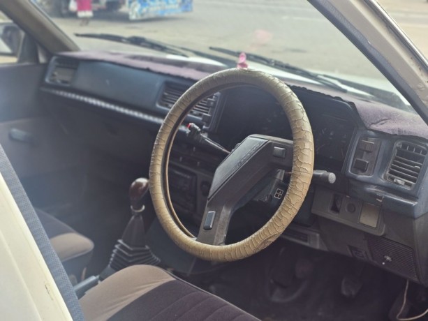 toyota-corina-at150-big-4