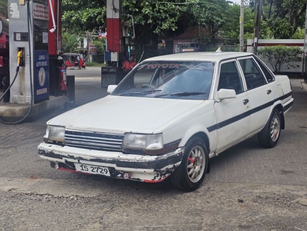 toyota-corina-at150-big-1