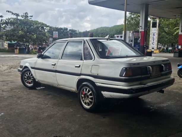 toyota-corina-at150-big-3