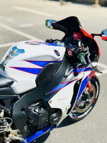 honda-cbr-1000-2010-big-4