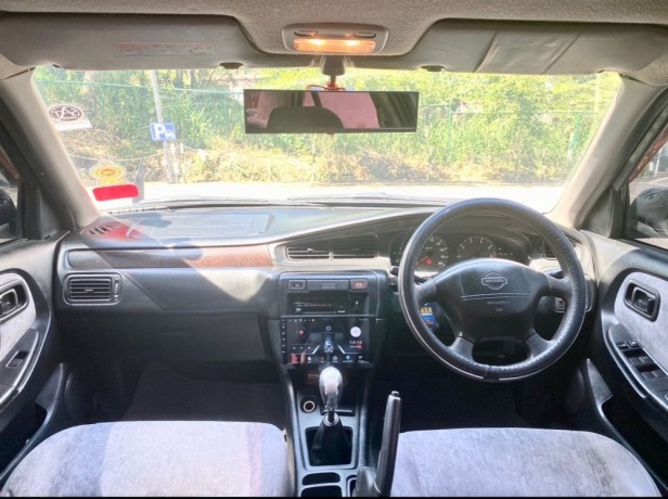 nissan-bluebird-su14-big-3