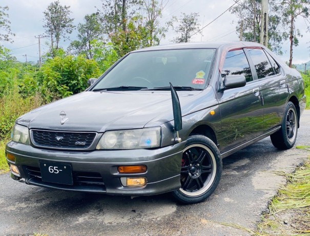 nissan-bluebird-su14-big-0