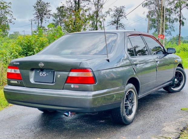 nissan-bluebird-su14-big-4