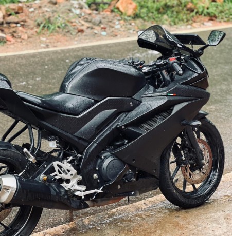 yamaha-r15-2019-big-3