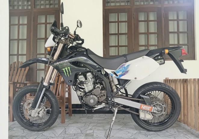 kawasaki-d-tracker-250-d2-big-1