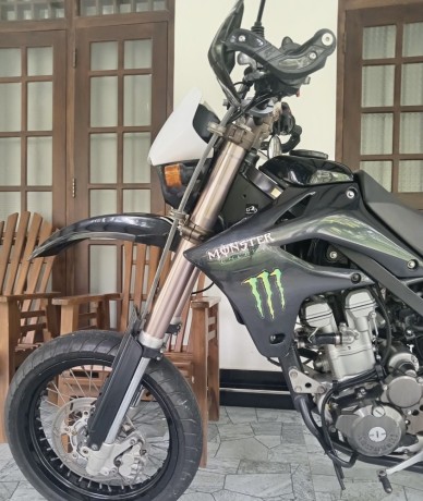 kawasaki-d-tracker-250-d2-big-4