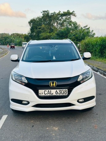 honda-vezel-z-grade-big-0