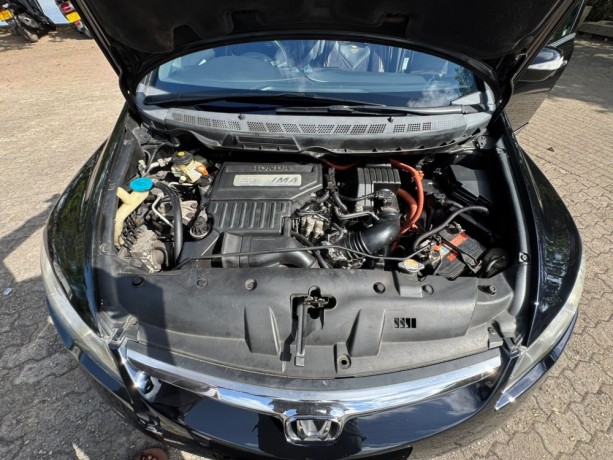 honda-civic-fd3-hybrid-big-4