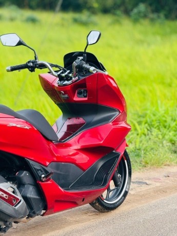 honda-pcx-160-registered-big-4