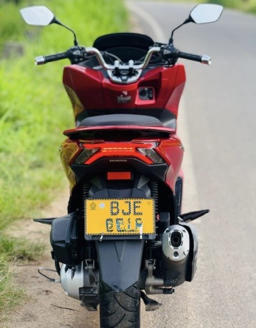 honda-pcx-160-registered-big-3