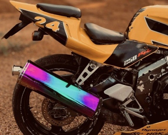 honda-cbr-400-registered-big-4