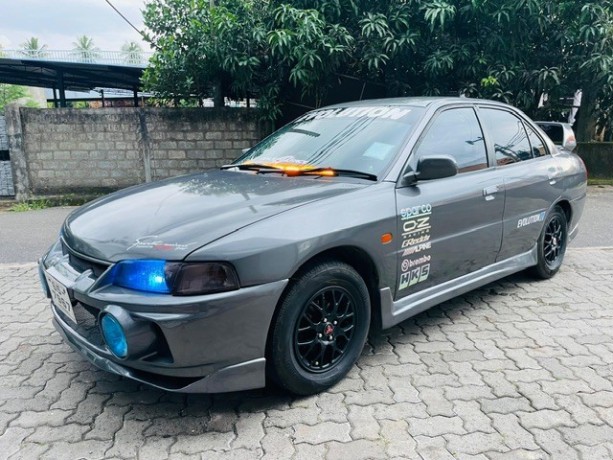 mitsubishi-lancer-ck8-big-1